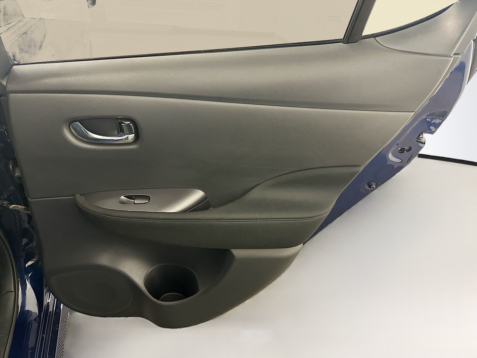 Used 2025 Nissan Leaf S FWD image 30