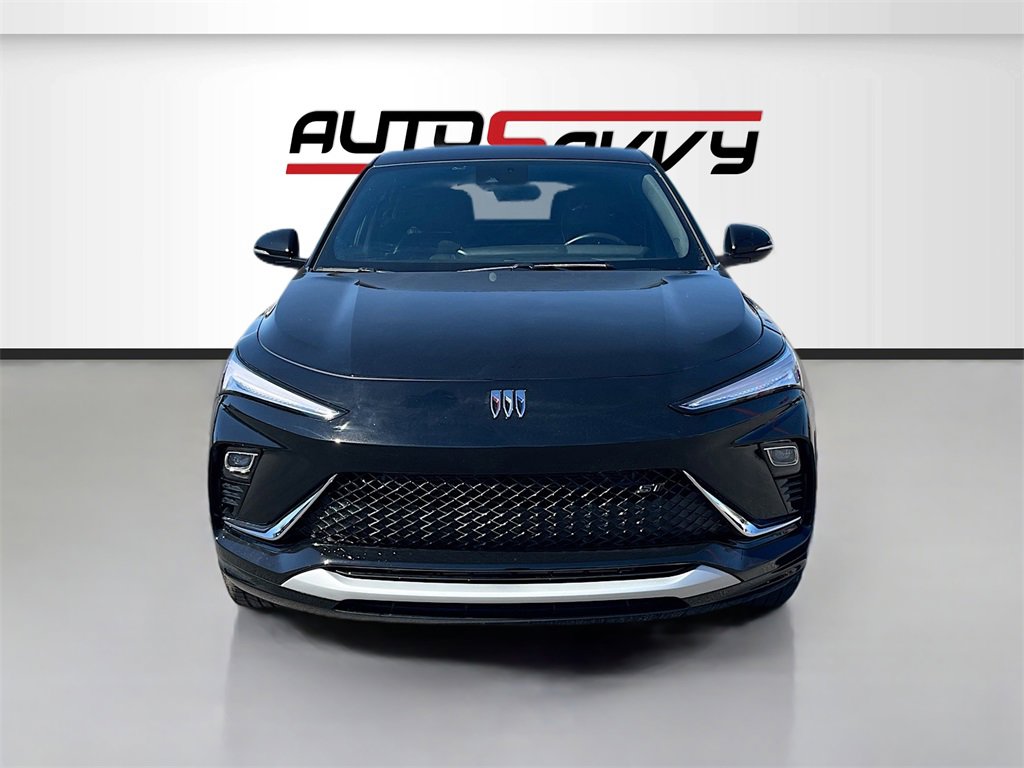 Used 2025 Buick Envista Sport Touring w/ Experience Buick Package image 2