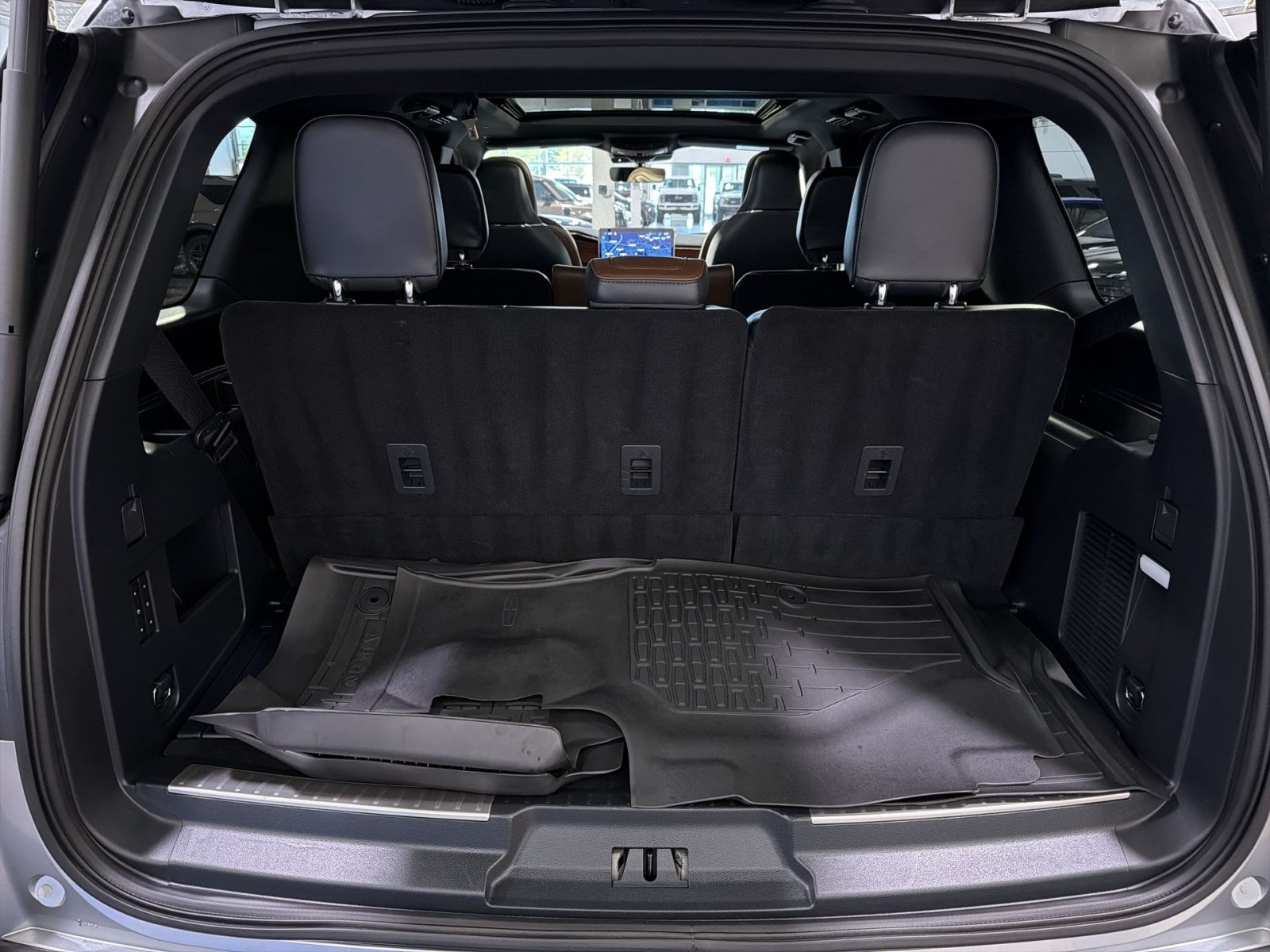 Used 2024 Lincoln Navigator Reserve AWD/4WD image 29