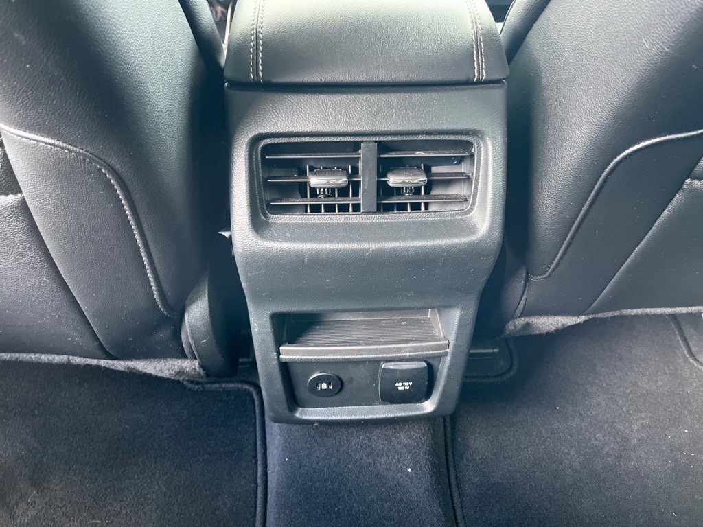 Used 2024 Ford Edge Titanium image 11