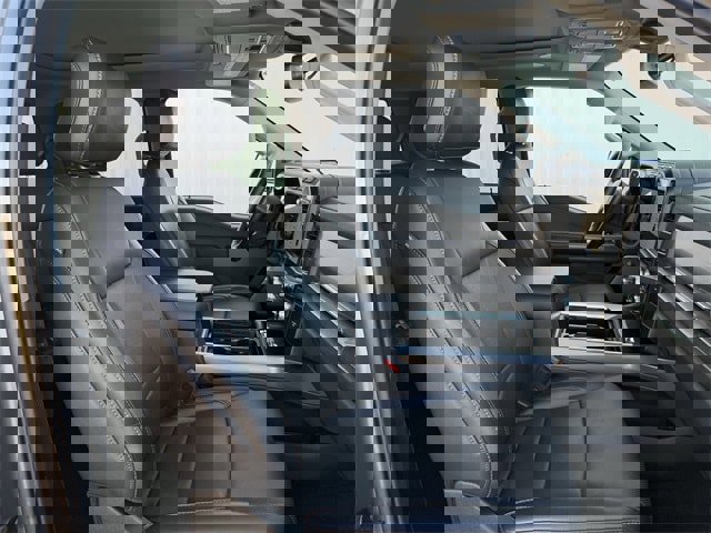 Used 2024 Ford F250 Lariat w/ Lariat Ultimate Package image 32