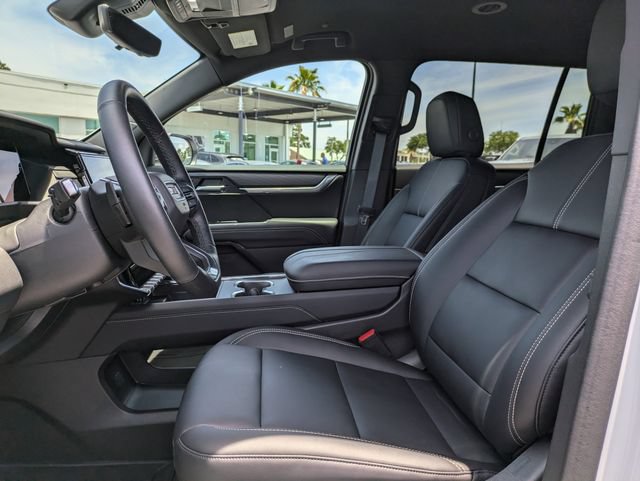 Used 2026 GMC Acadia Elevation w/ Elevation Premium Package FWD image 23
