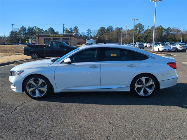 Used 2018 Honda Accord Touring image 7