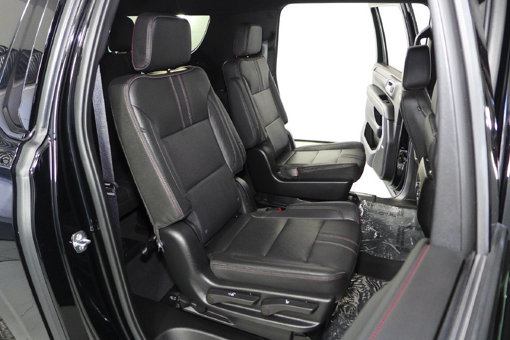 Used 2022 Chevrolet Suburban RST w/ Sport Performance Package AWD/4WD image 19