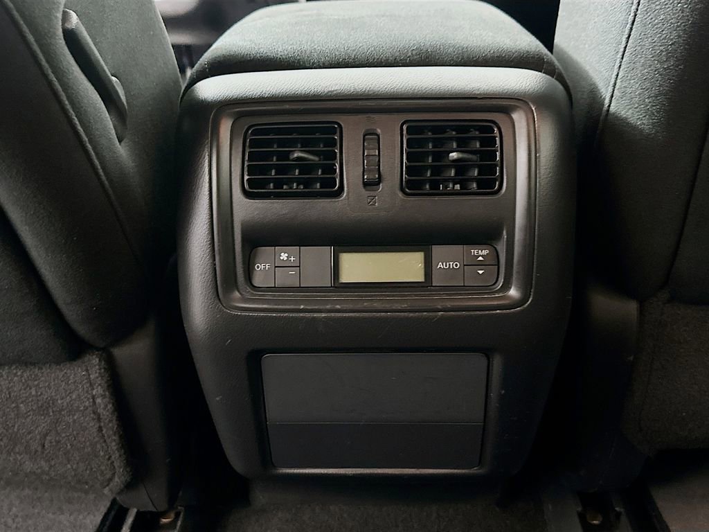 Used 2015 Nissan Pathfinder S image 23