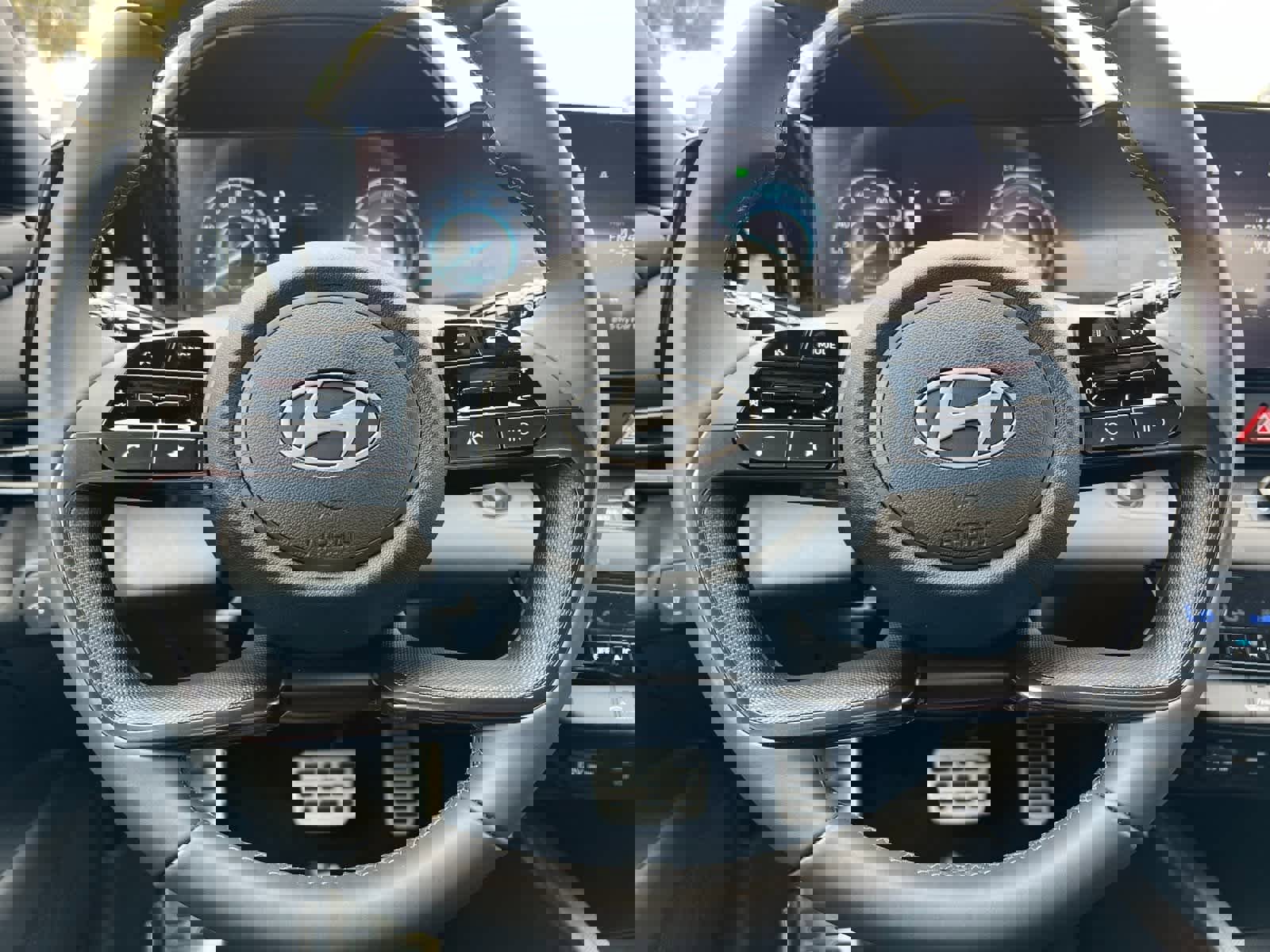 New 2025 Hyundai Elantra SEL image 24