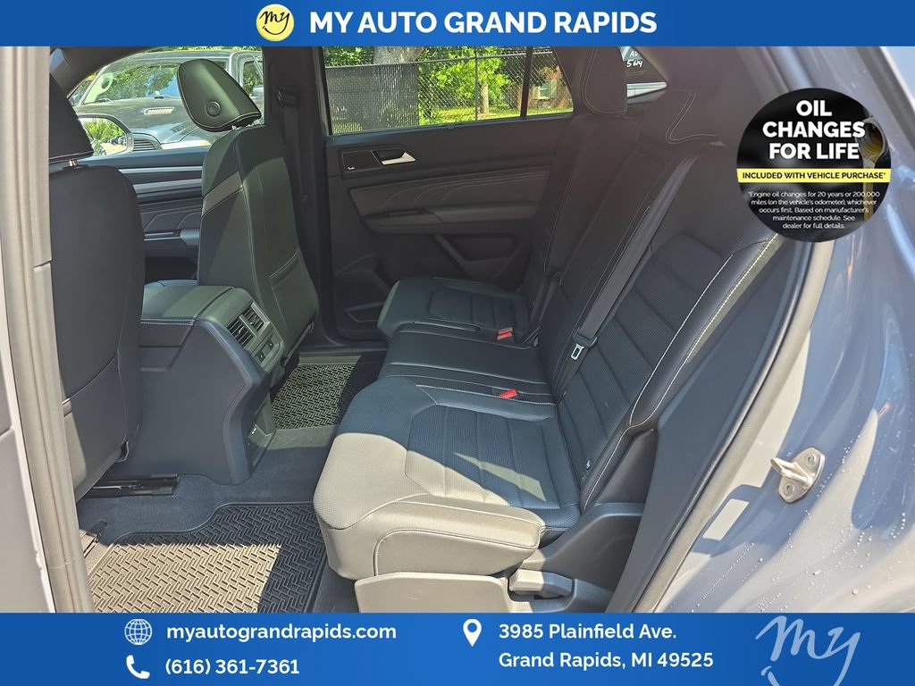 Used 2022 Volkswagen Atlas Cross Sport SEL Premium R-Line AWD/4WD image 27