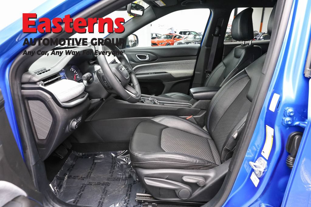 Used 2024 Jeep Compass Latitude AWD/4WD image 13