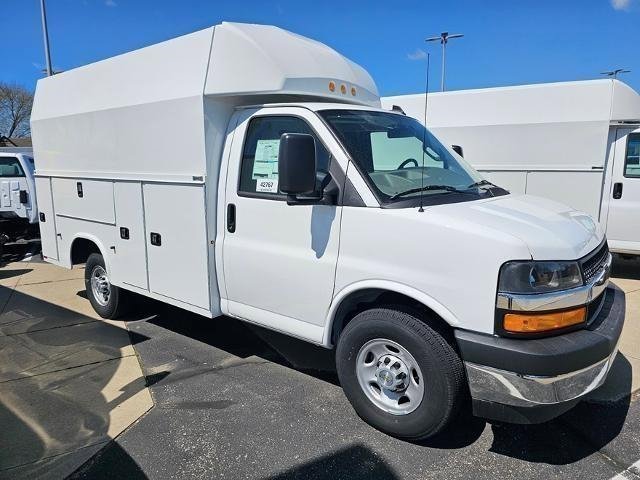 New 2024 Chevrolet Express 3500 w/ Power Convenience Package image 11