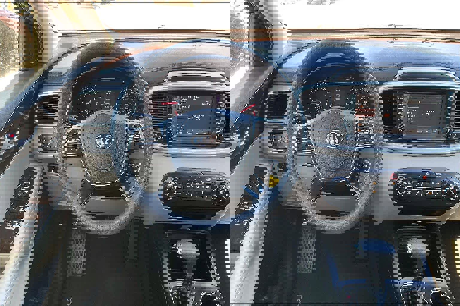 Used 2019 Kia Sorento LX image 6