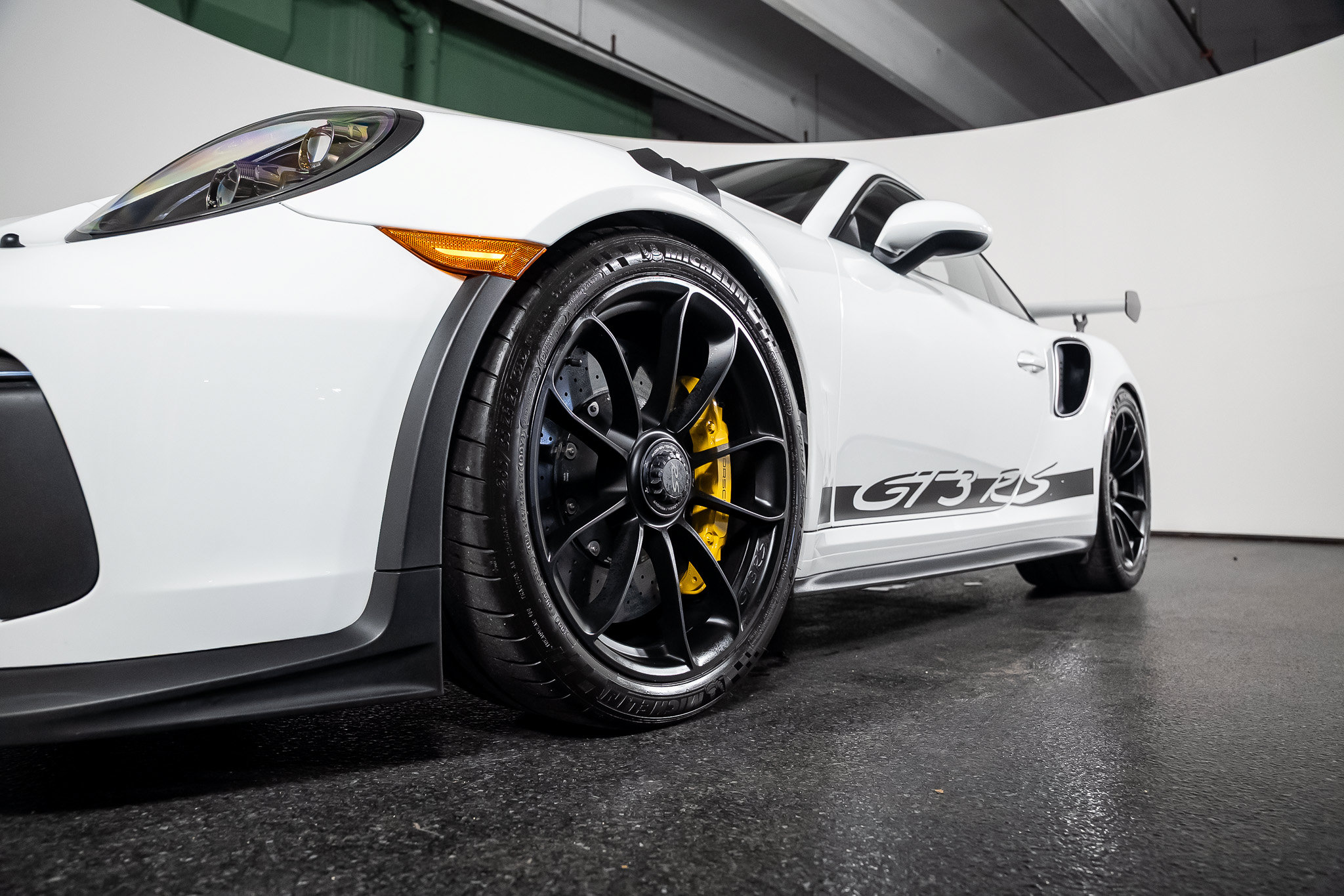 Used 2019 Porsche 911 GT3 RS RWD image 22