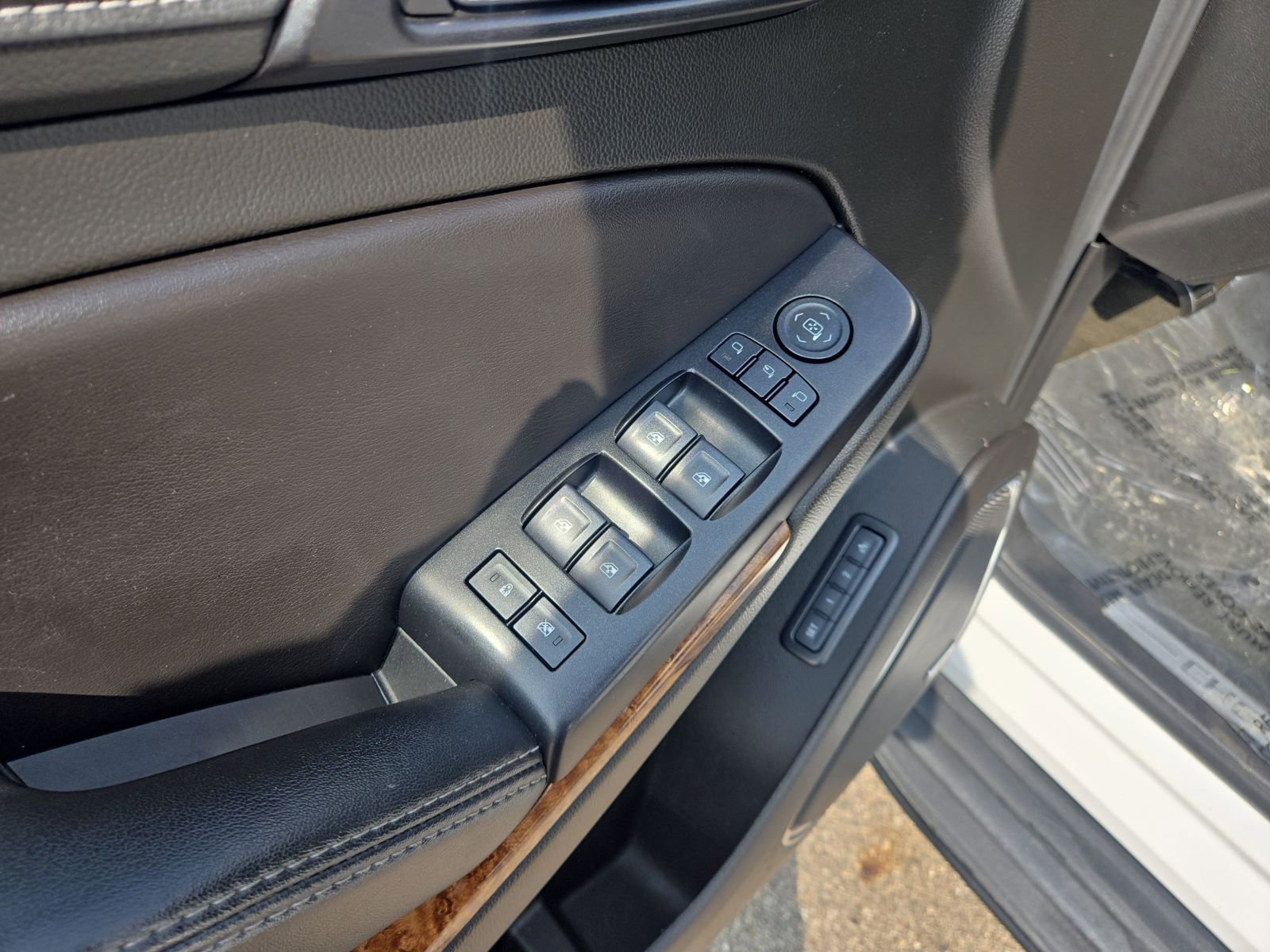 Used 2018 Chevrolet Tahoe Premier image 12