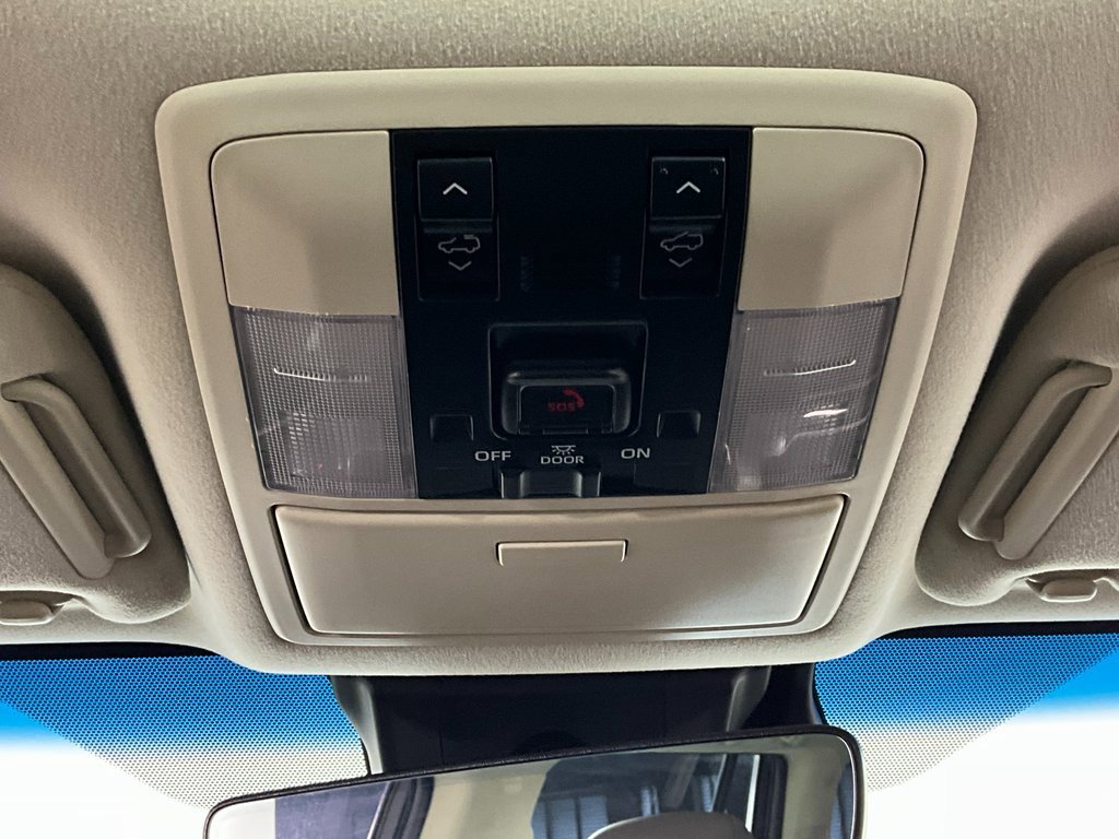 Used 2022 Lexus GX 460 Premium w/ Premium Package image 13