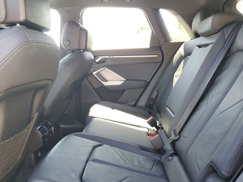 Used 2023 Audi Q3 2.0T Premium image 12