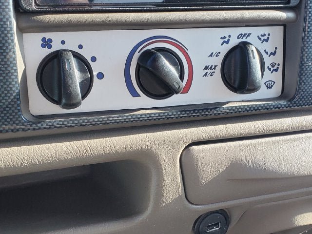 Used 2003 Ford F250 XLT AWD/4WD image 19