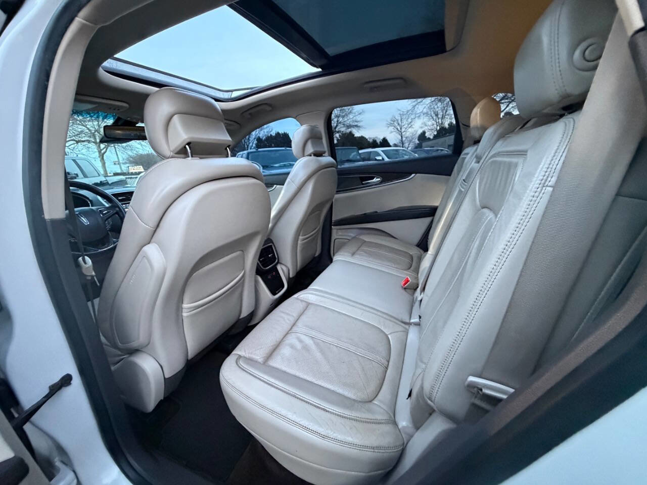 Used 2016 Lincoln MKX Reserve w/ Technology Package image 18