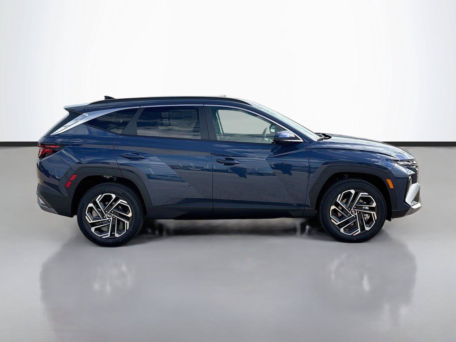 New 2026 Hyundai Tucson SEL Plus AWD/4WD image 17