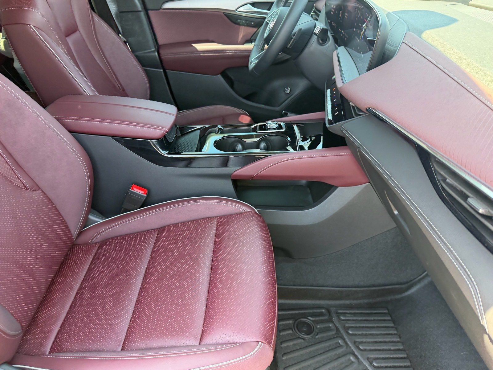 Used 2025 Buick Envision Sport Touring AWD/4WD image 11