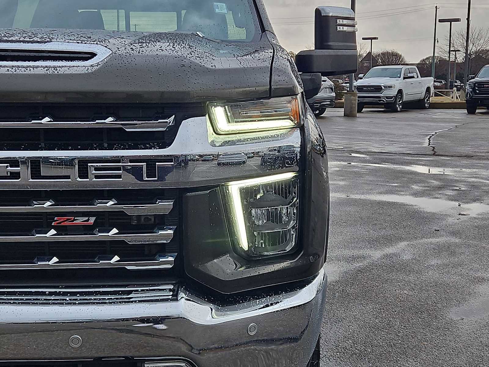 Used 2022 Chevrolet Silverado 2500 LTZ w/ LTZ Convenience Package image 11