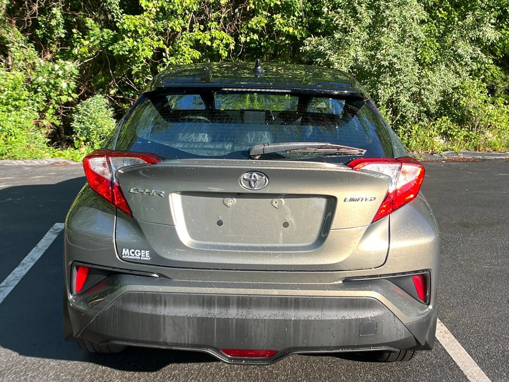 Used 2021 Toyota C-HR Limited FWD image 4