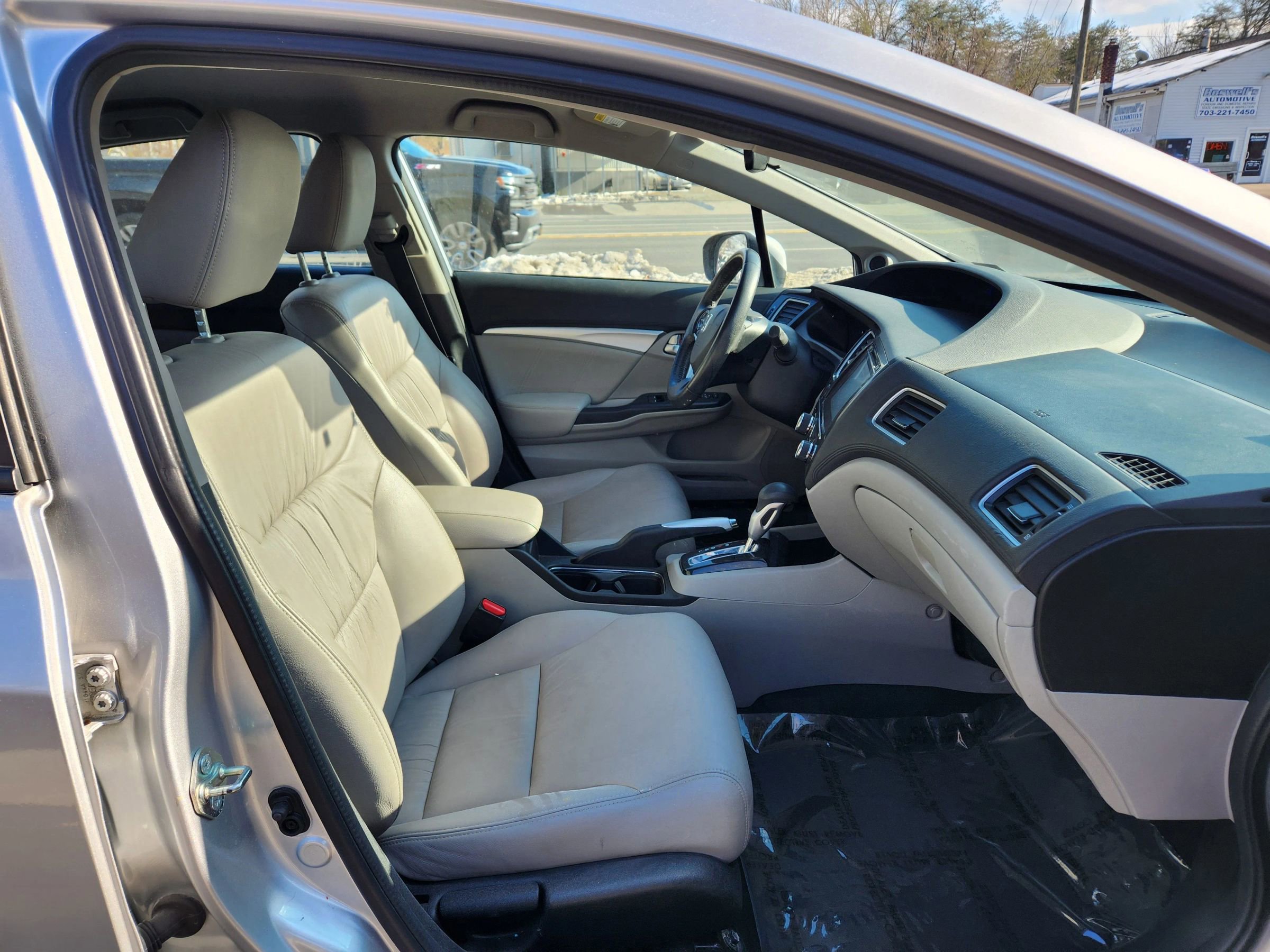 Used 2015 Honda Civic Hybrid Sedan image 17