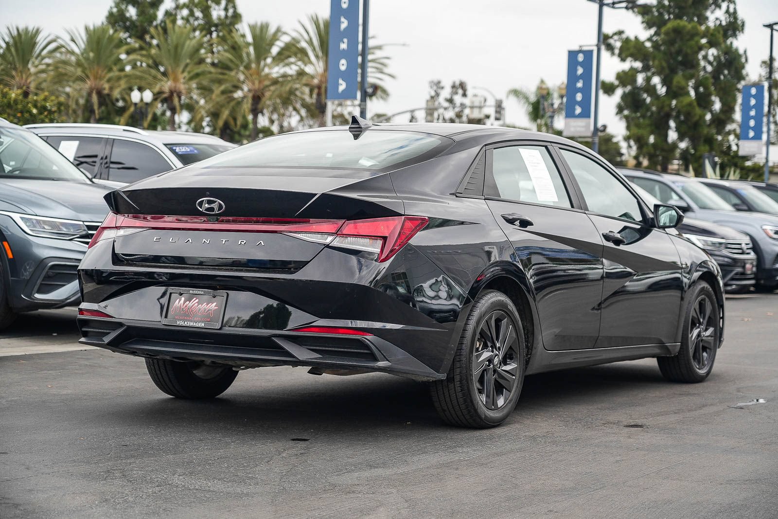Used 2023 Hyundai Elantra SEL w/ Cargo Package FWD image 6