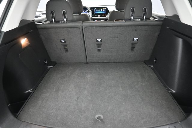 Used 2025 Chevrolet TrailBlazer LT AWD/4WD image 28