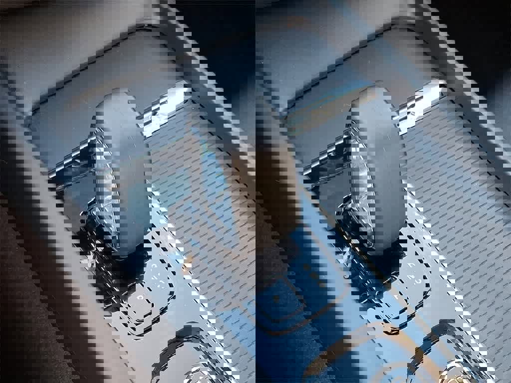 Used 2024 Volvo S60 B5 Core image 15