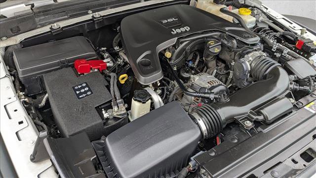 Used 2018 Jeep Wrangler Unlimited Rubicon AWD/4WD image 27