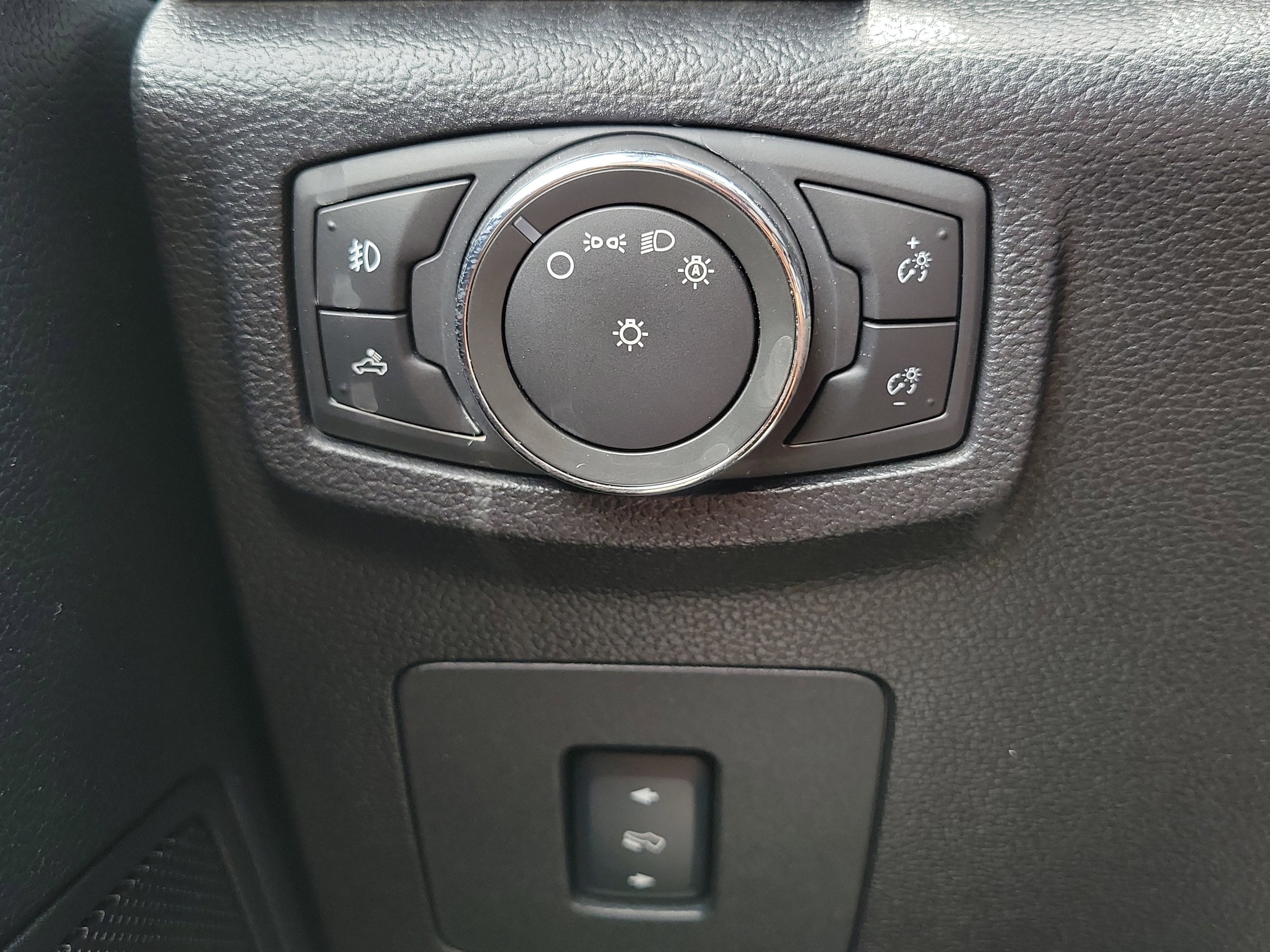 Used 2016 Ford F150 XLT w/ Equipment Group 301A Mid RWD image 28