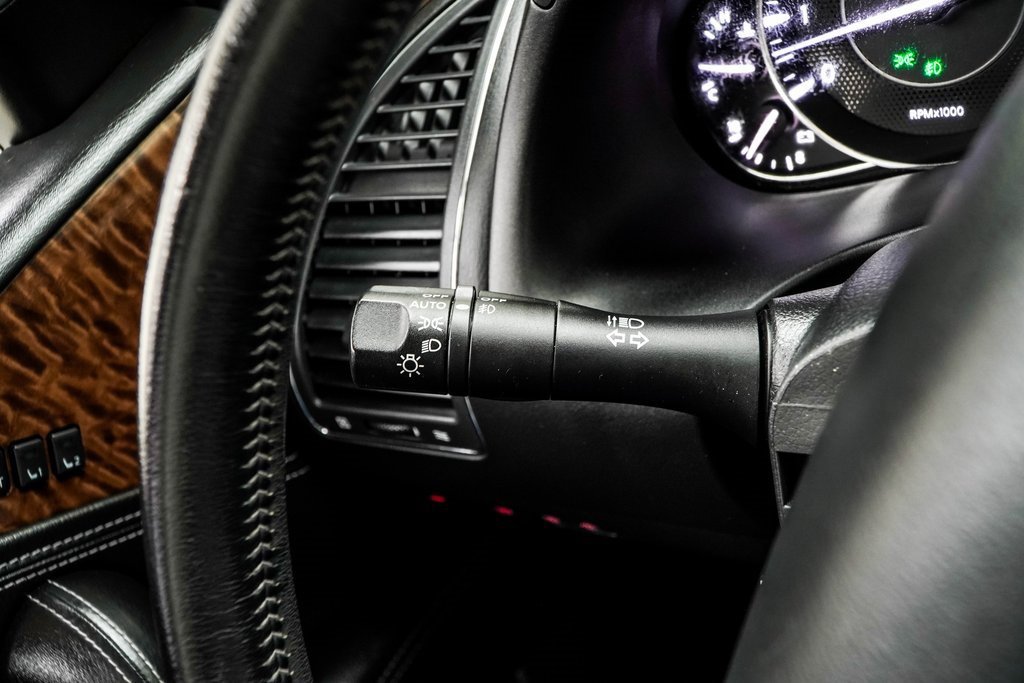 Used 2020 Nissan Armada Platinum w/ Captain's Chairs Package image 38