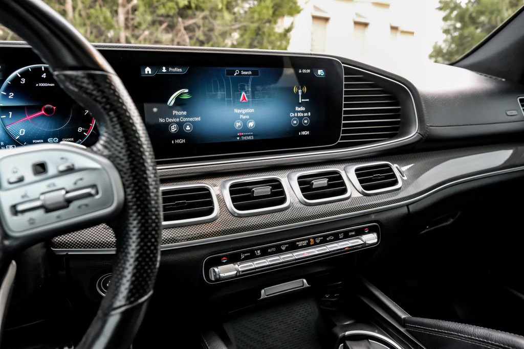 Used 2021 Mercedes-Benz GLS 580 4MATIC image 29