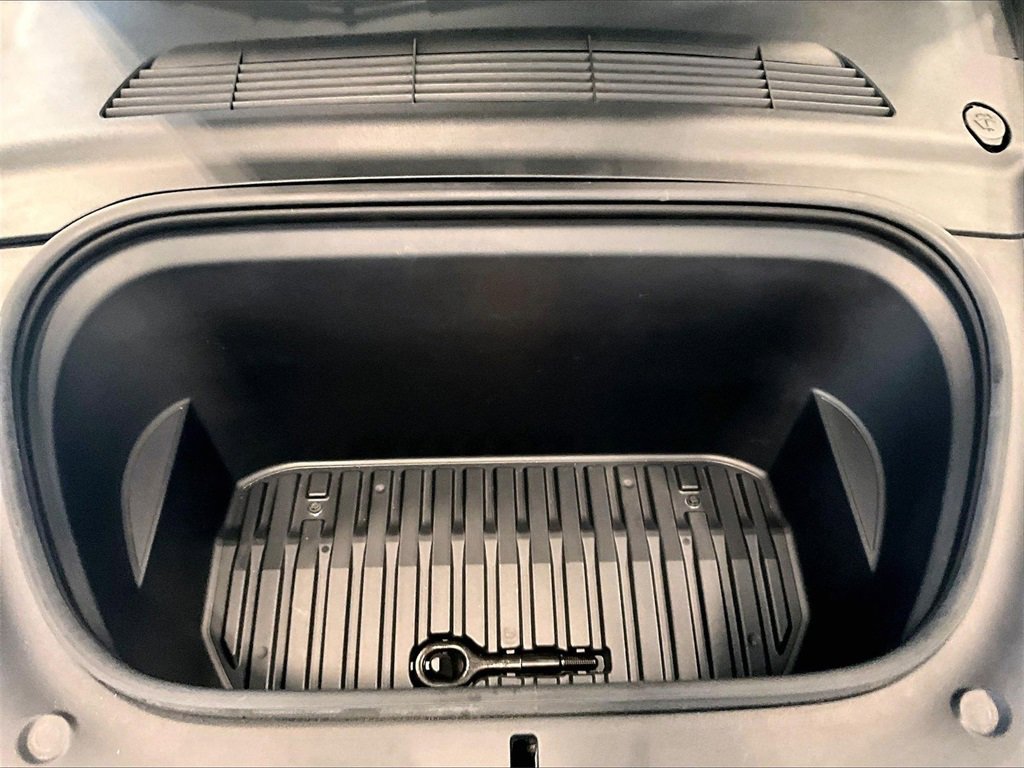 Used 2022 Tesla Model Y Performance image 31