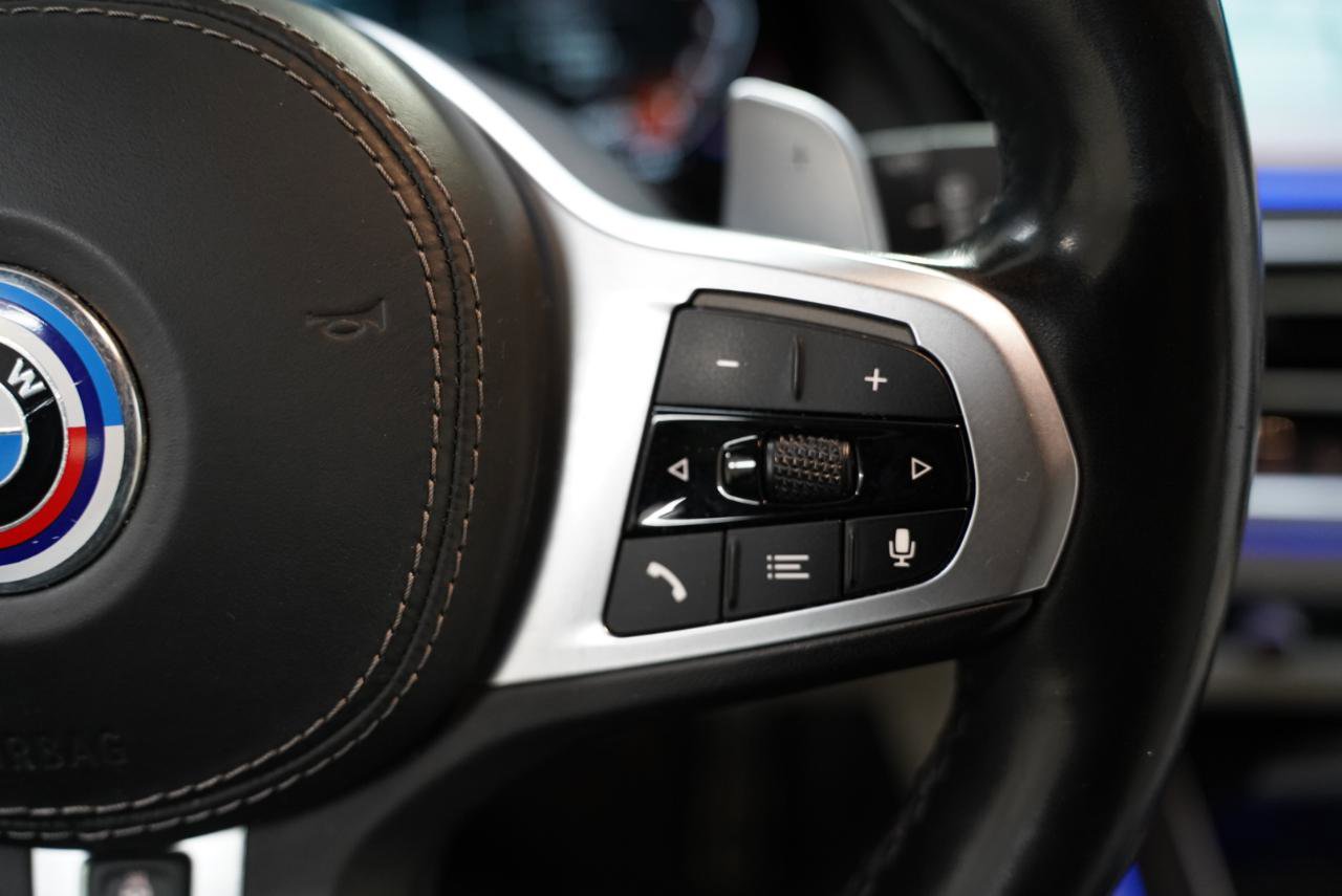 Used 2022 BMW X7 M50i w/ Dynamic Handling Package image 16