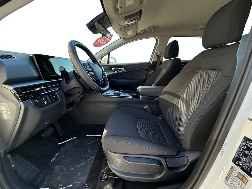 New 2026 Kia Sportage LX image 9