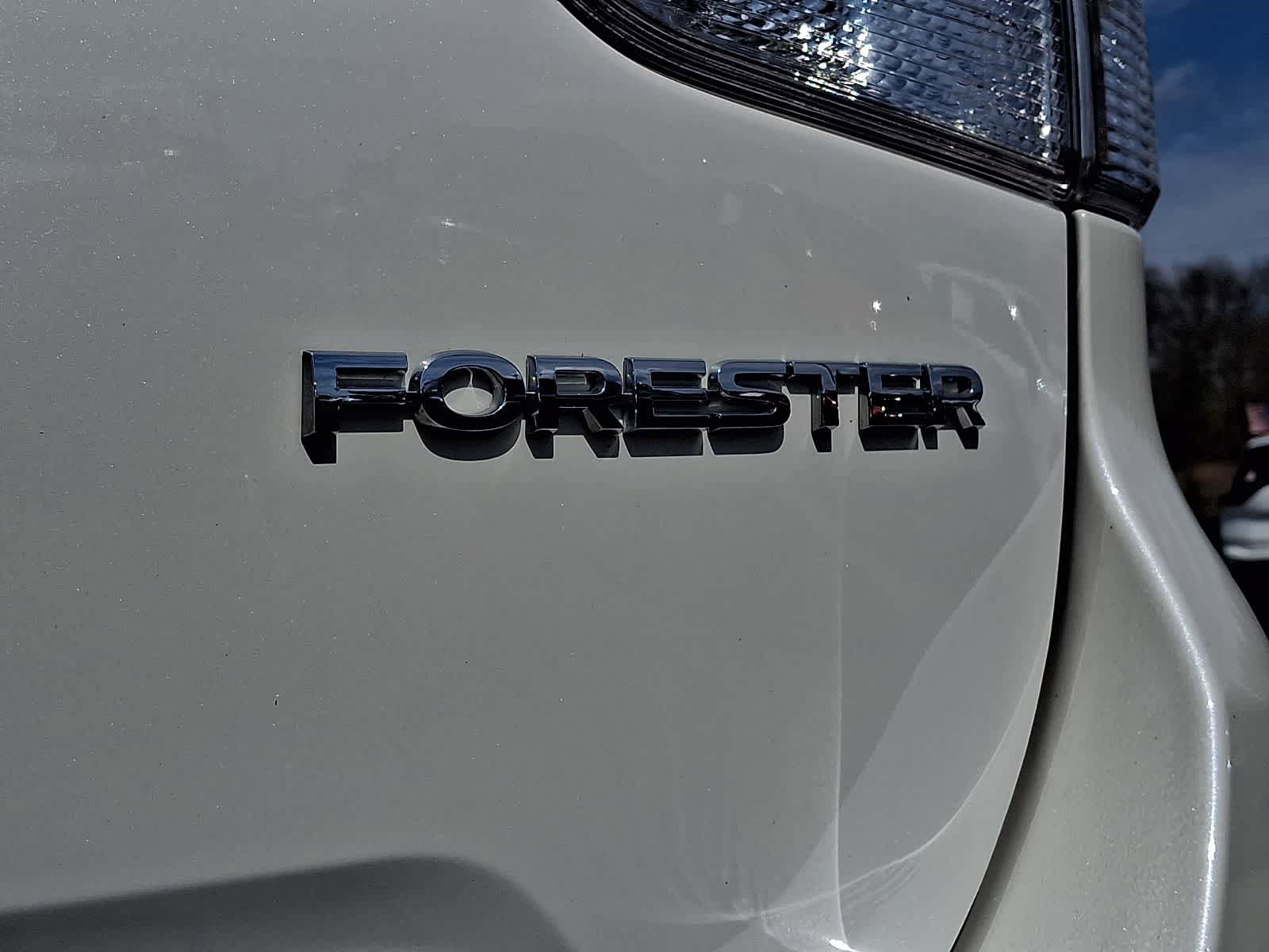Used 2023 Subaru Forester Premium AWD/4WD image 32