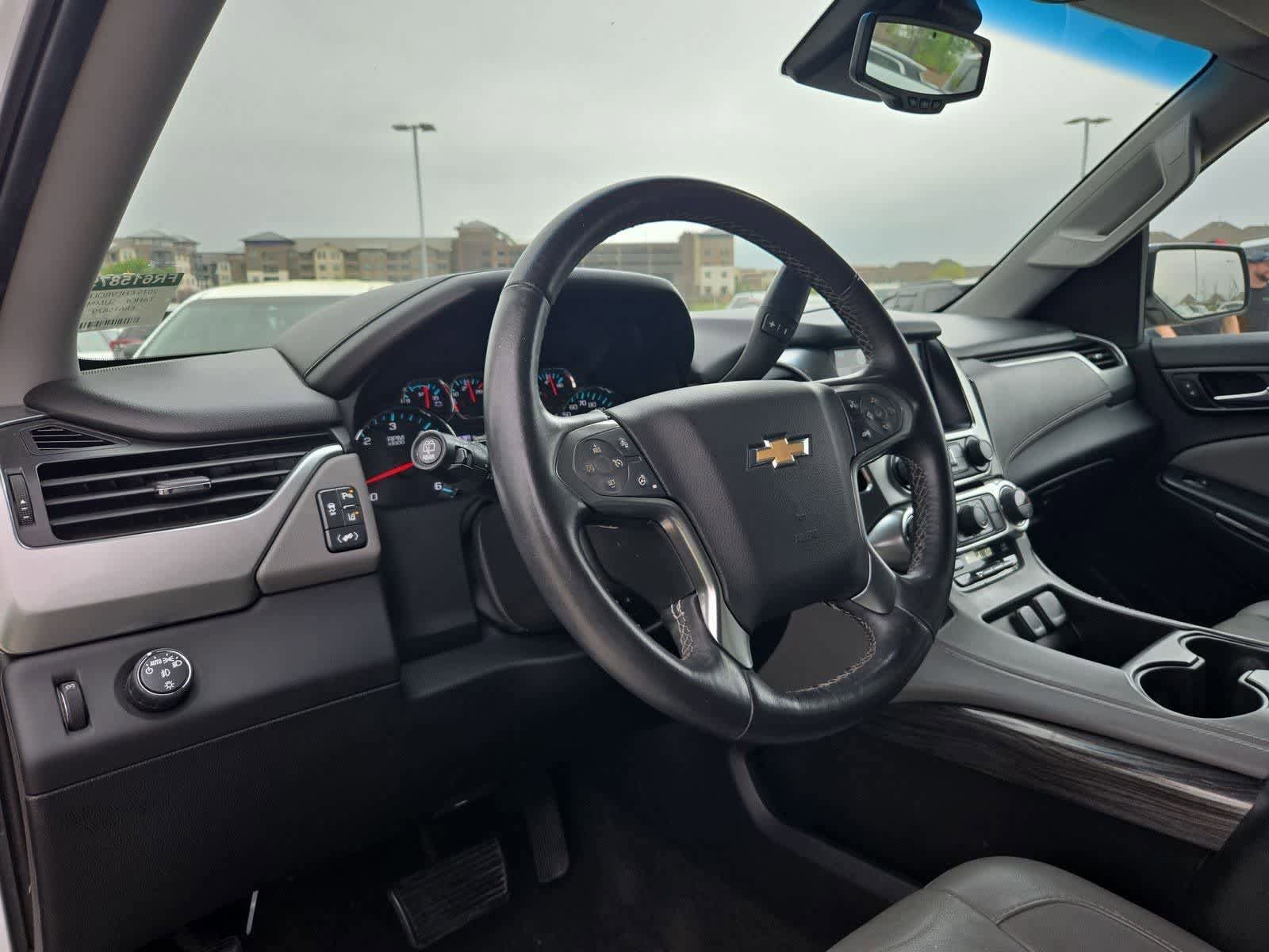 Used 2015 Chevrolet Tahoe LT image 2