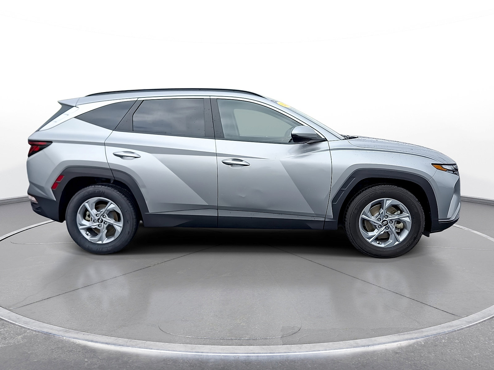 Used 2024 Hyundai Tucson SEL FWD image 9