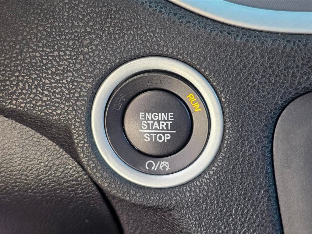 Used 2022 Dodge Charger SXT RWD image 17