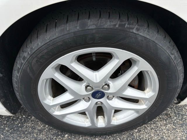 Used 2016 Ford Fusion SE FWD image 18