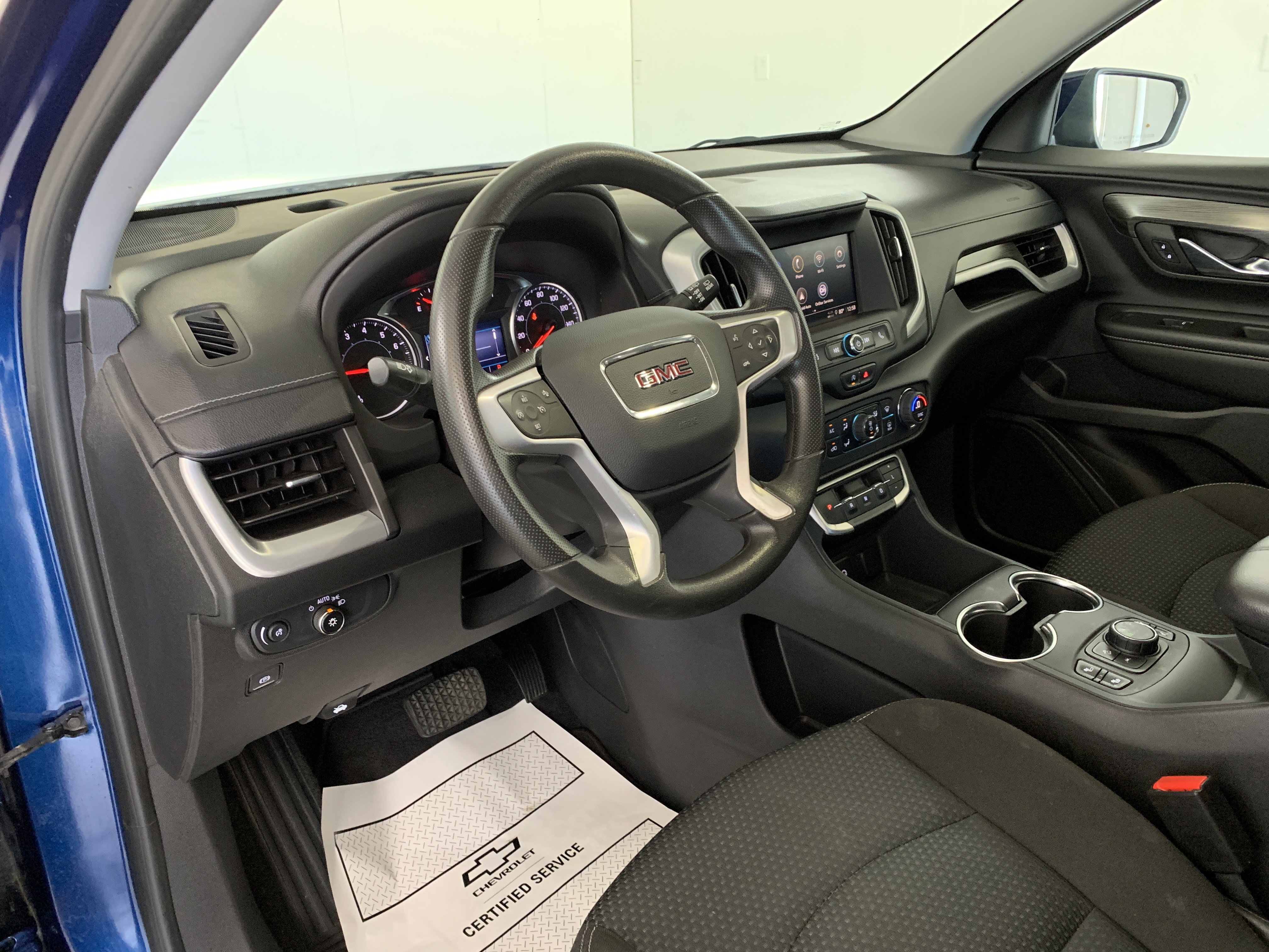 Used 2022 GMC Terrain SLE w/ Driver Convenience Package image 13