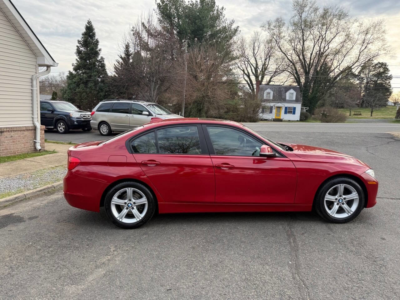 Used 2013 BMW 328i xDrive Sedan AWD/4WD image 10