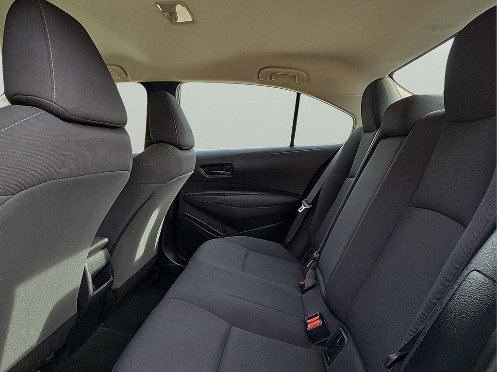 Used 2022 Toyota Corolla LE image 10