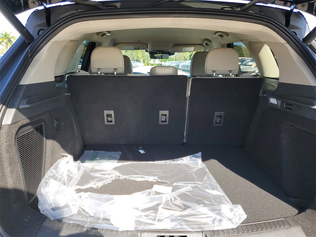 New 2026 Lincoln Corsair Premiere image 6