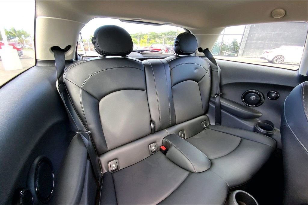 Used 2018 MINI Cooper S image 25