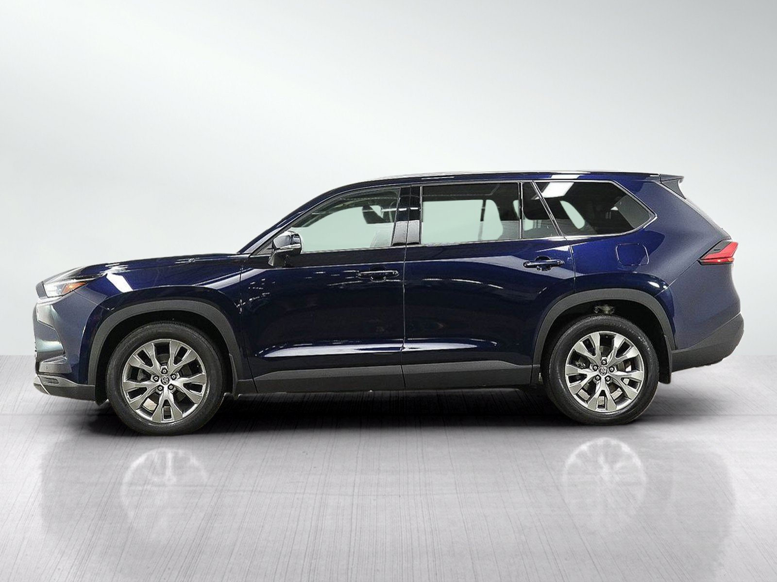 Used 2024 Toyota Grand Highlander AWD image 2