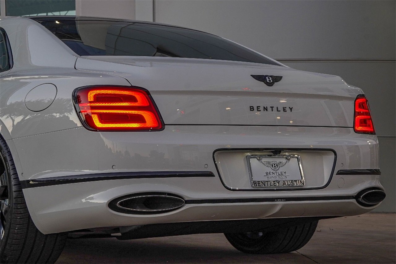 New 2026 Bentley Flying Spur Plug-In Hybrid image 16
