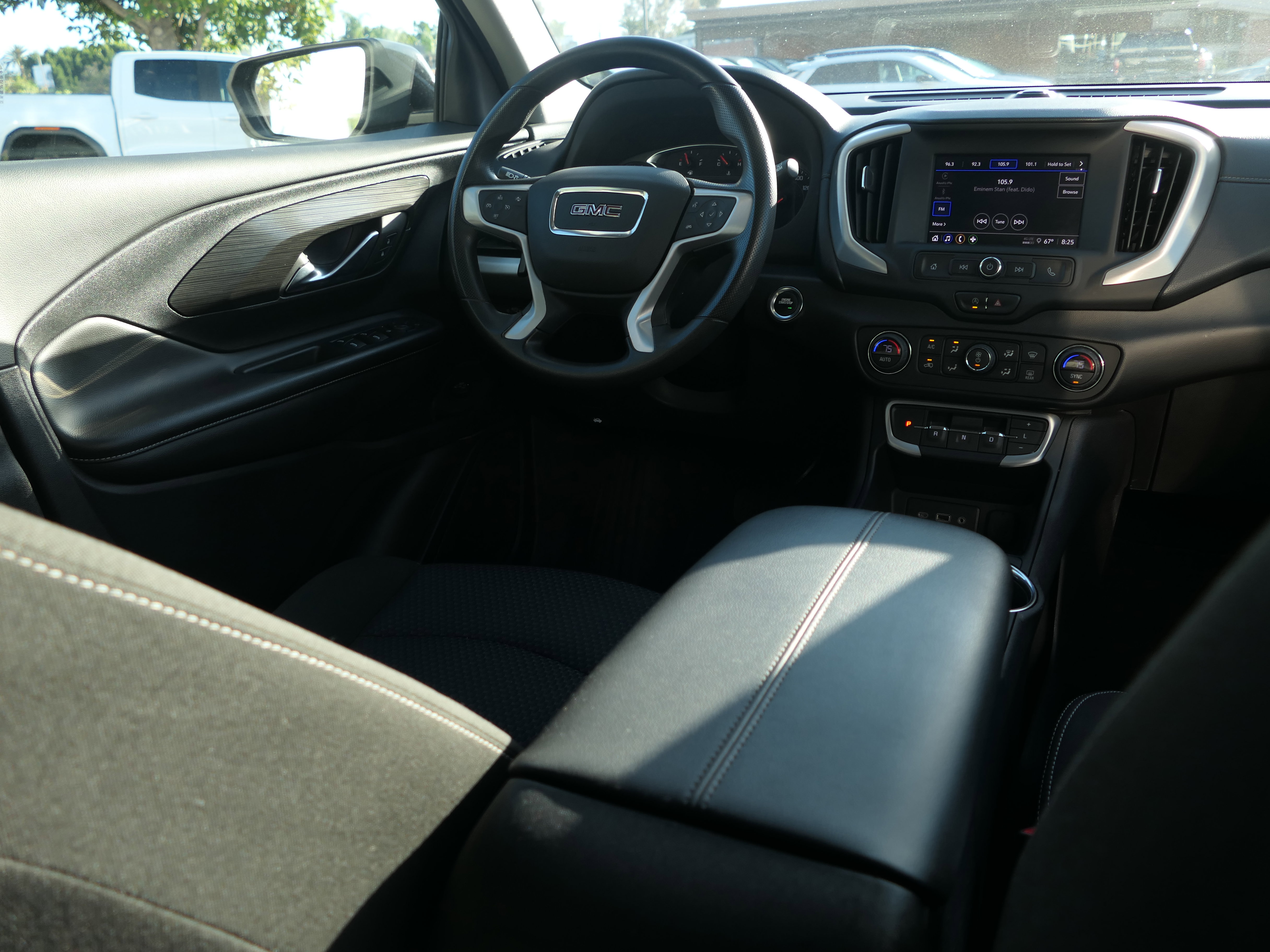 Used 2022 GMC Terrain SLE w/ Driver Convenience Package image 24