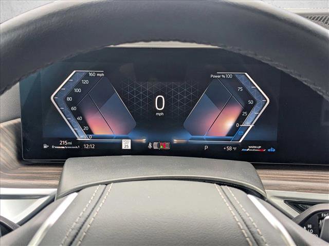 Used 2025 BMW X7 xDrive40i w/ Premium Package image 11
