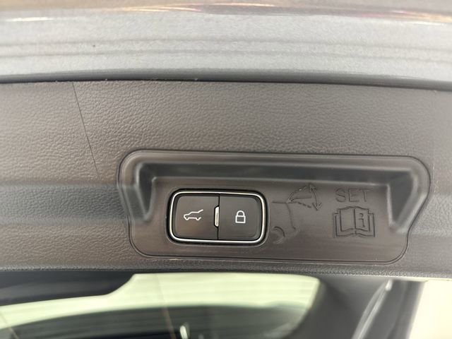 Used 2025 Ford Explorer ST-Line image 33